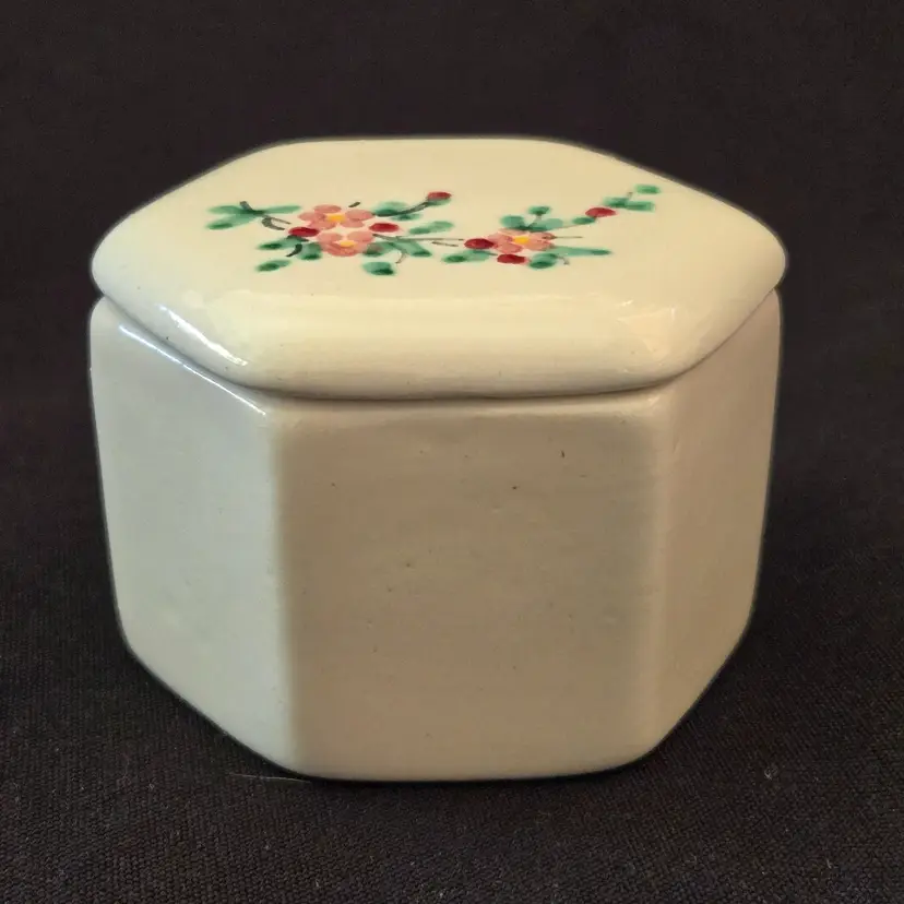 Floral Trinket Box Covered Ceramic de Vietri SANTORIELLO Italian Hand Painted Signed