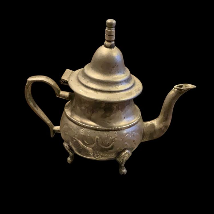 Moody  Teapot 🫖 Read Description 7x7