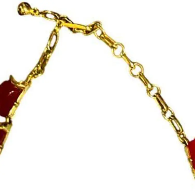 Thermoset Lucite Choker Necklace 
& Clip Earrings Set 
By CORO 1960s