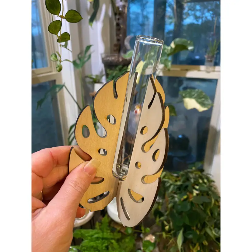 Monstera Prop Holder