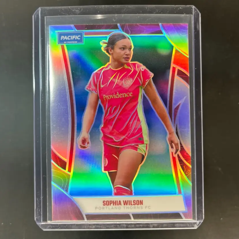 Sophia Wilson 2025 Parkside Pacific NWSL Purple Pink /35 Print Run Soccer Card