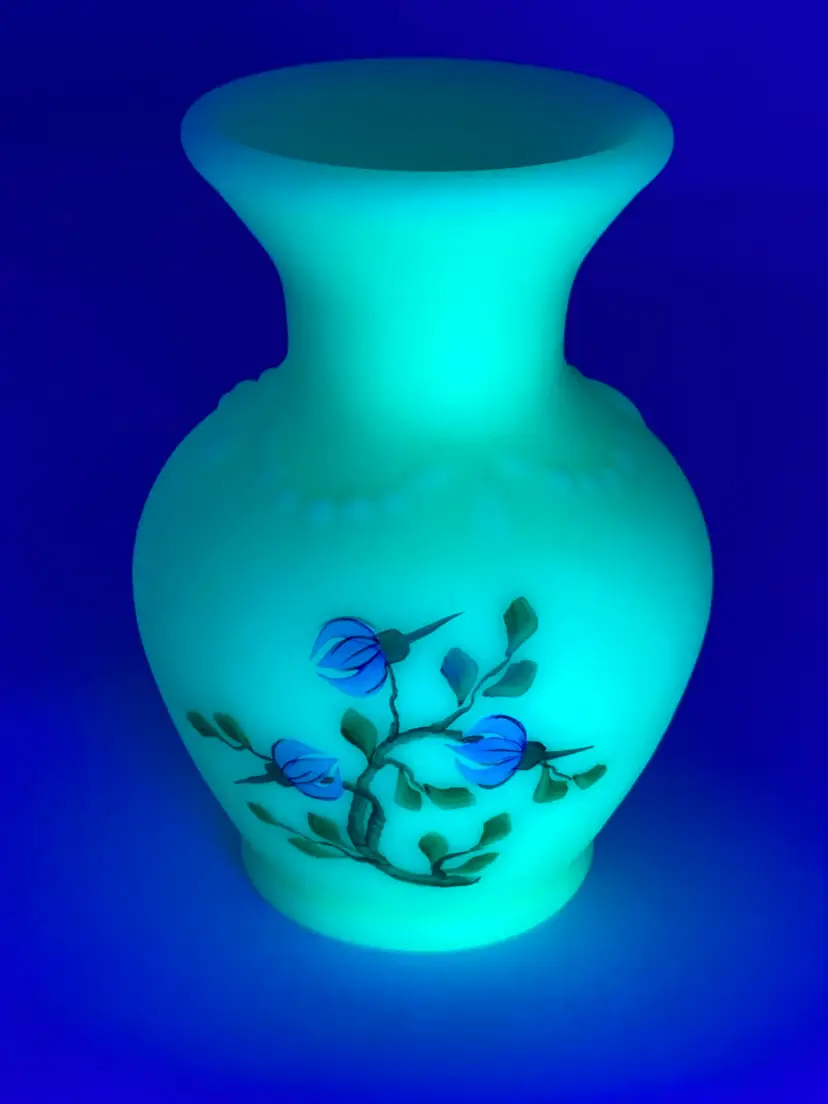 Vintage Fenton Custard Vase! Signed “Hand Painted By T. Watson”! 4 1/2” Tall  3 1/2” Wide!