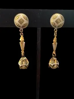 19. Vintage Damascene Screw-back Faux Pearl Earrings