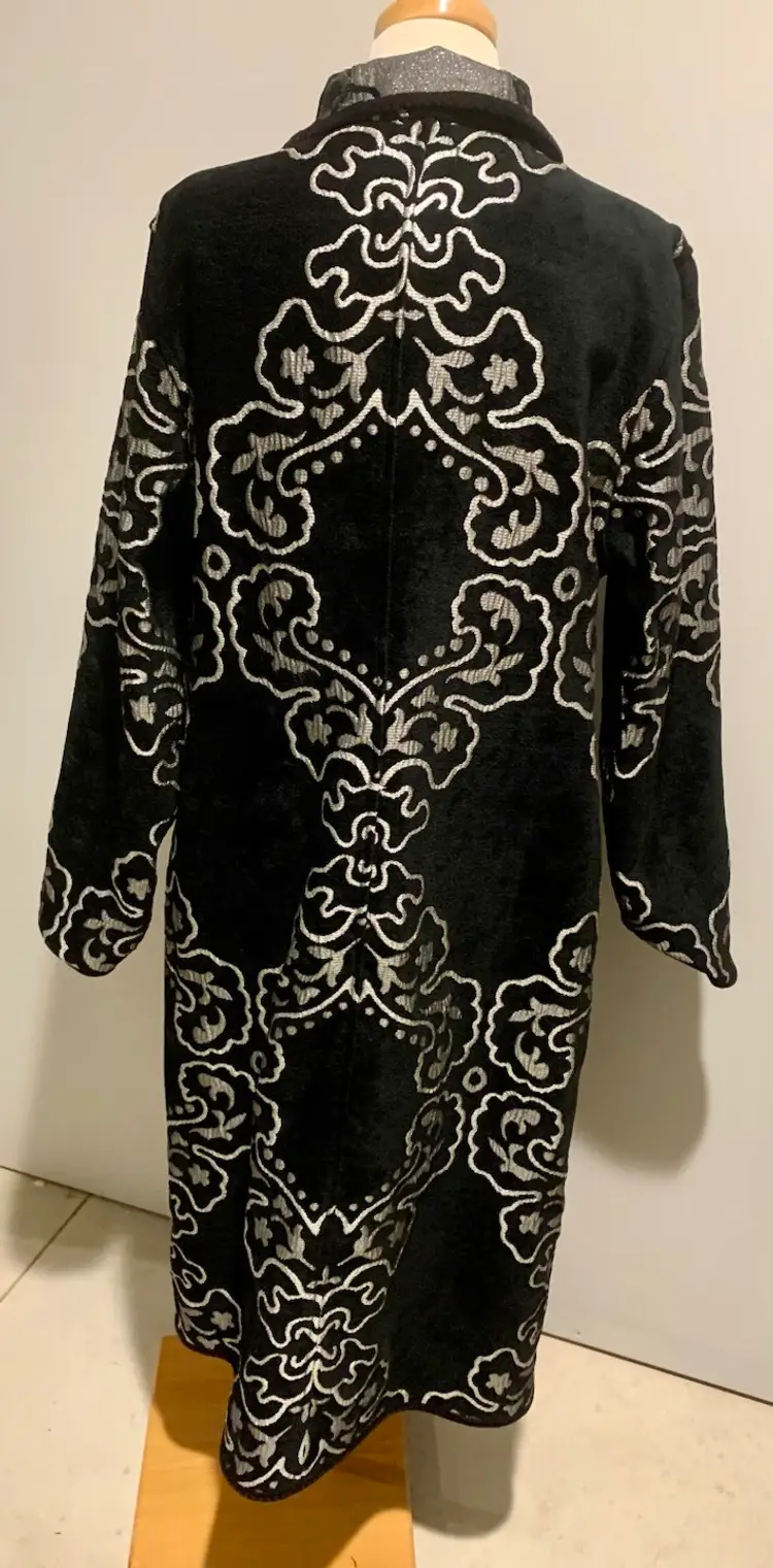 Fabulous!! Khangura: Ladies Vintage Style Reversible Black & Silver Long Dress Coat. Size XL