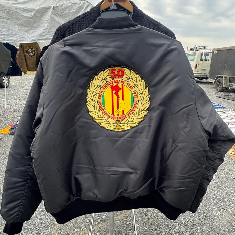 US Army Vietnam Veteran Airborne Bomber Jacket 3XL 50th
Anniversary Patch
