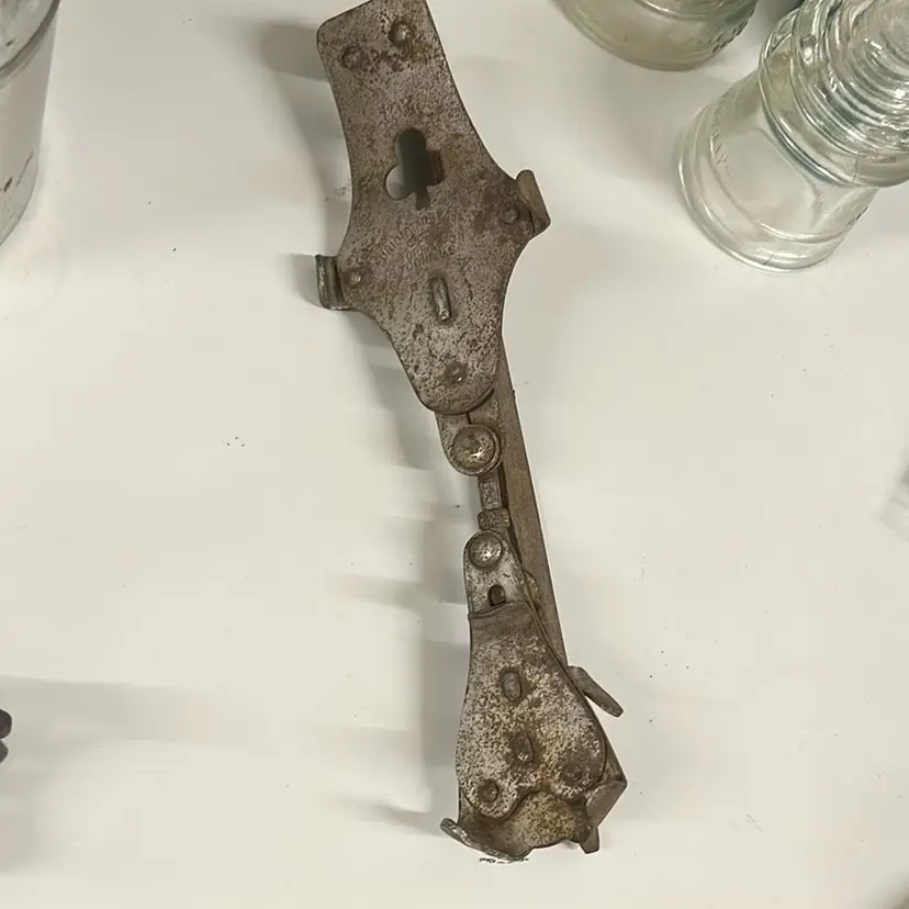 Ice Skate Clip On Antique