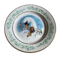 Vintage 1975 Avon “Gentle Moments”-Swan & Baby 9” Collector Plate by Wedgwood