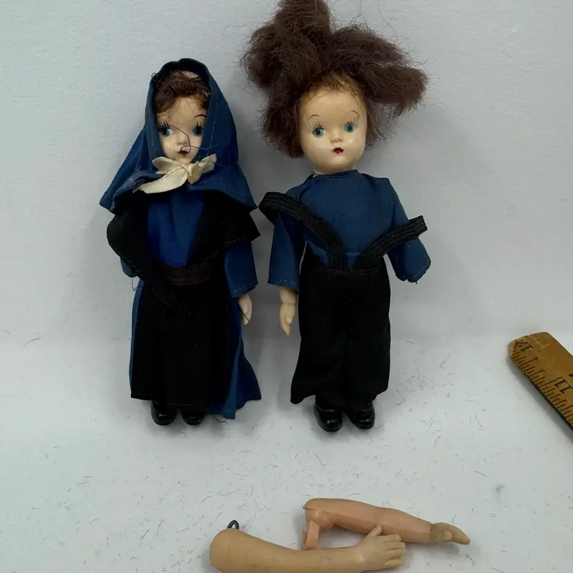 Vintage plastic Amish dolls, Both Have a Detached arm. Arms Included🤭