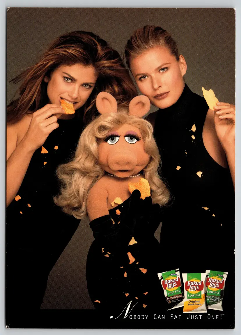 Postcard Miss Piggy Baked Lay's Potato Chips Advertisement 1997 Muppet Character - 12254