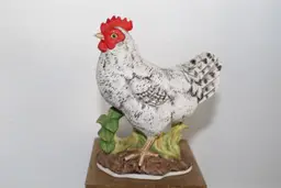 Vintage Lefton Hen Chicken Figurine Hand Painted TWP03477 5.25 In Tall