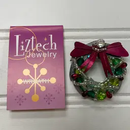 Liztech Christmas Wreath Hand-Crafted Brooch