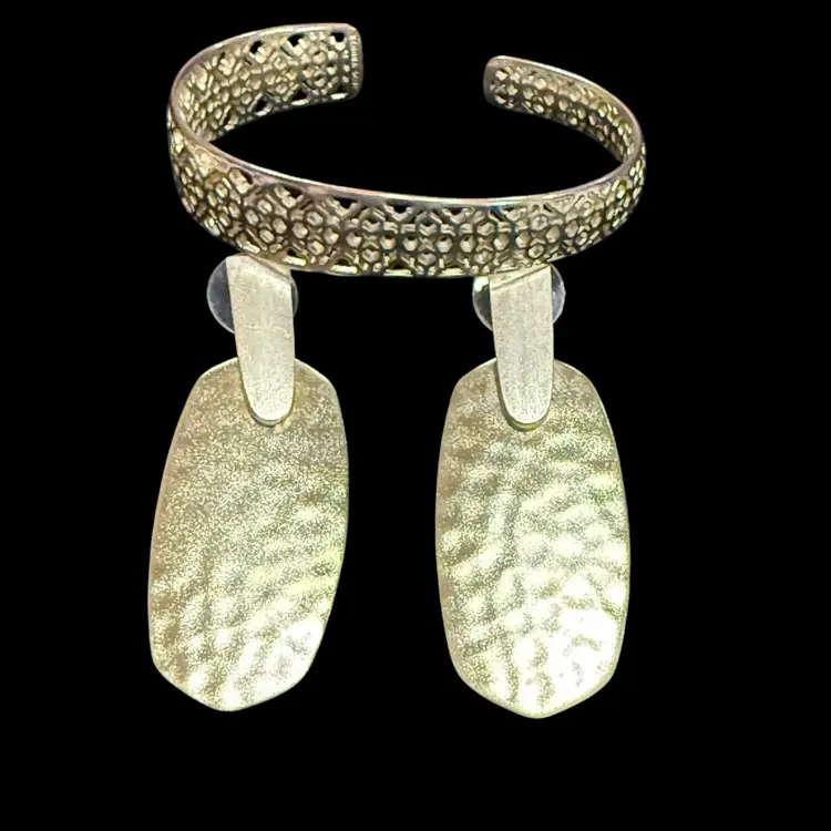 Kendra Scott Tiana Tapered Cutout Bracelet And Hammered Aragon Dangle Earrings