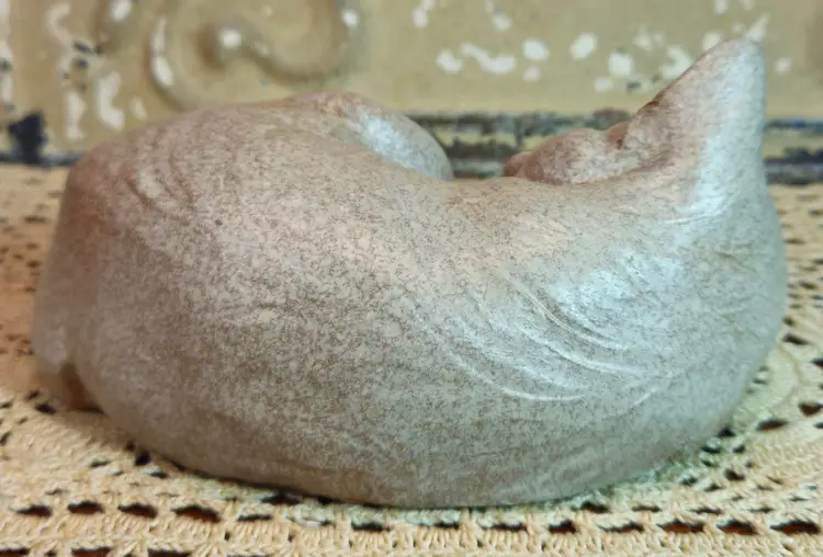 NWT Sleeping Cat Kitten Figurine "Some Things Just Fill Your Heart..."