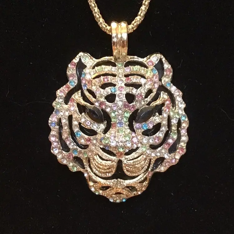 Betsy Johnson Multicolor Tiger Face Necklace 17 Inches
