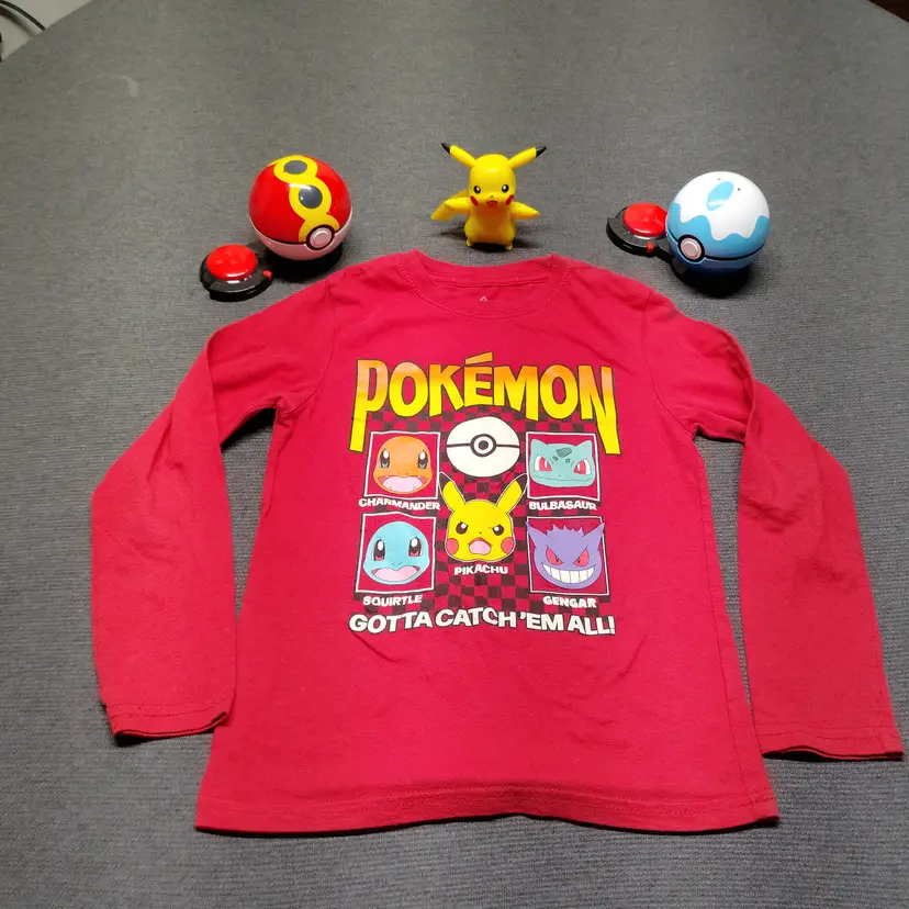 Pokemon Bundle Boys Large Long Sleeve Shirt Pikachu Figure Dive Ball Discs Set