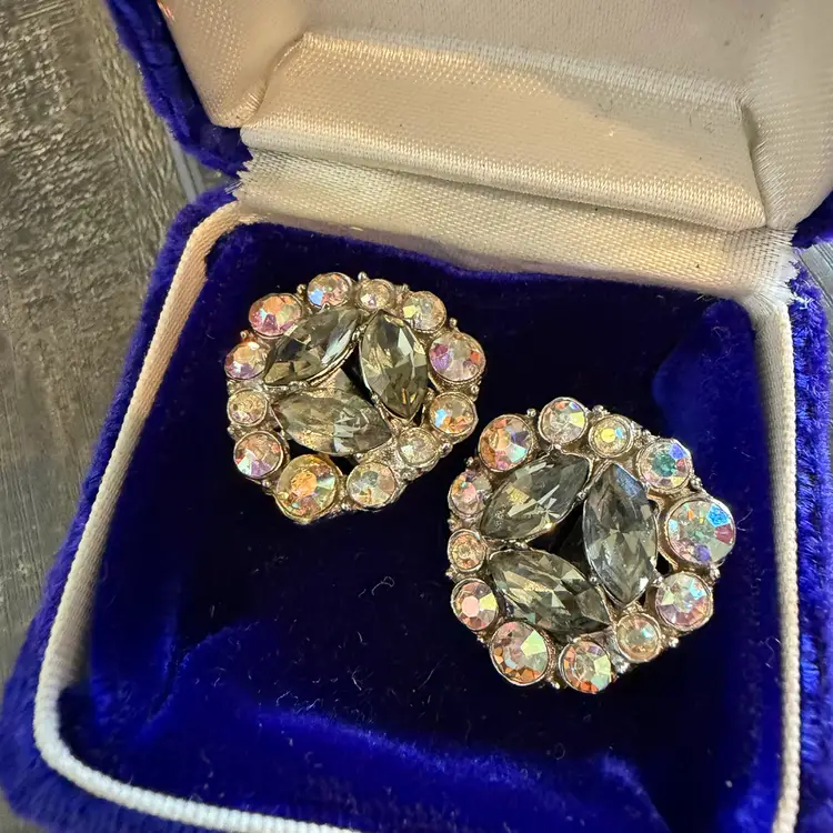 Vintage Rhinestone Clip On Earrings