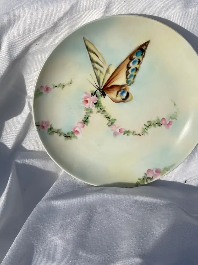 Porcelain Delicate Butterfly On Flower Garland