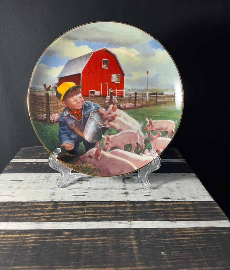 Danbury Mint 8” Little Farmhands Collector Plate- Piglet Roundup