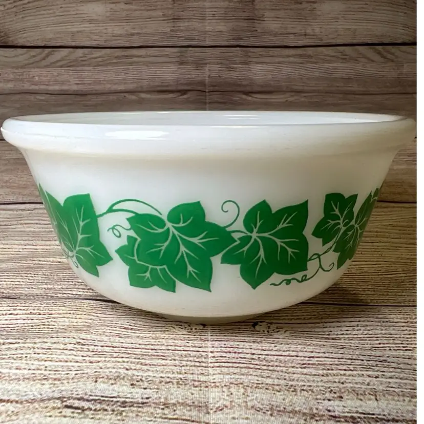 Vintage Hazel Atlas White Milk Glass Nesting Mixing Bowl Ivy Green Leaf 6”