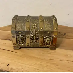 Vintage Brass/Gold Treasure Chest