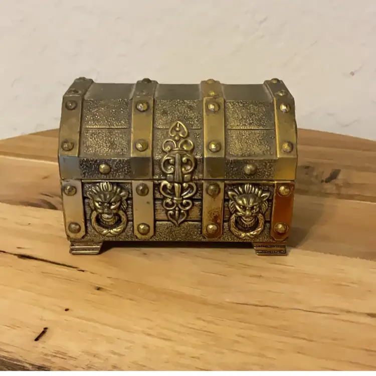 Vintage Brass/Gold Treasure Chest