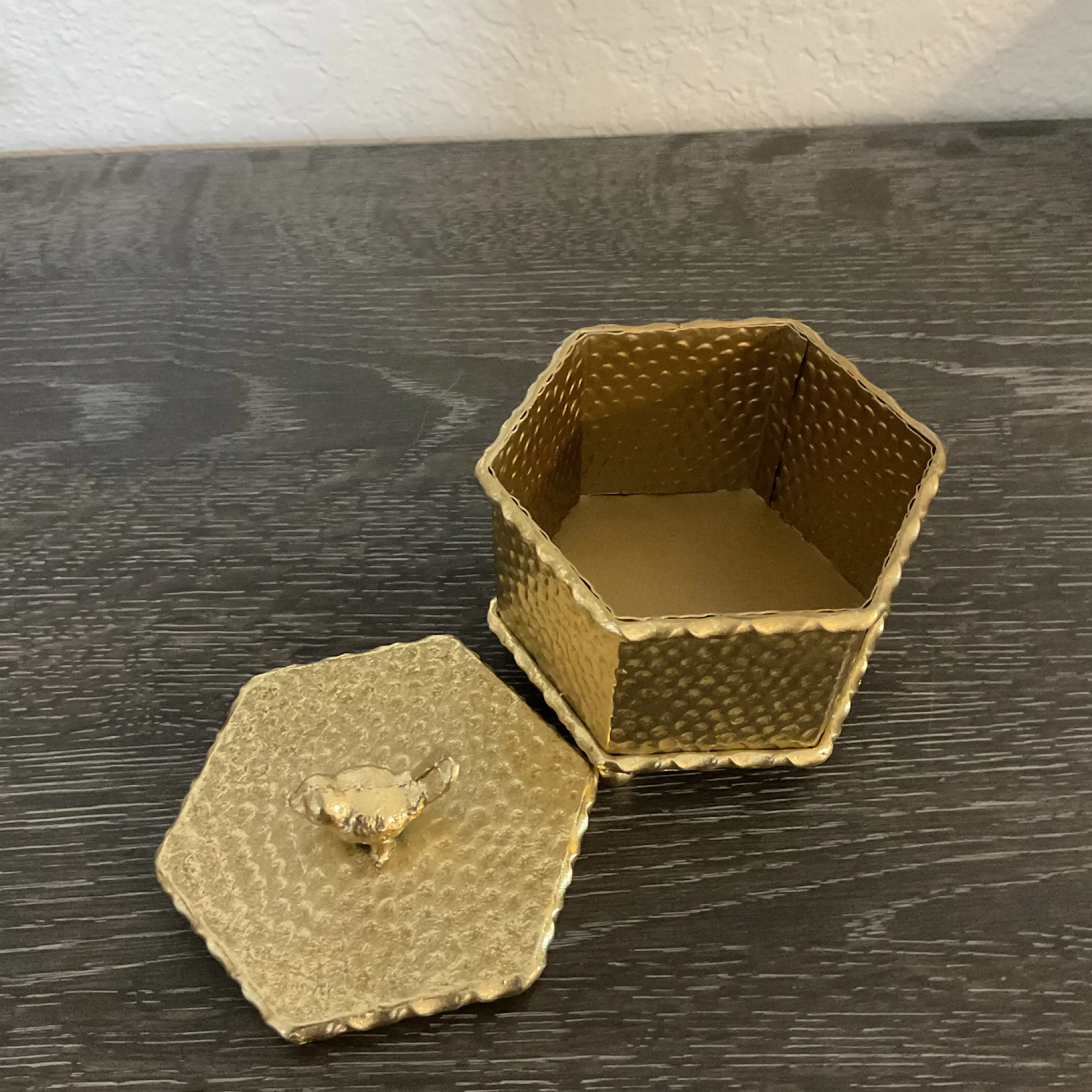 Image 2 of 2