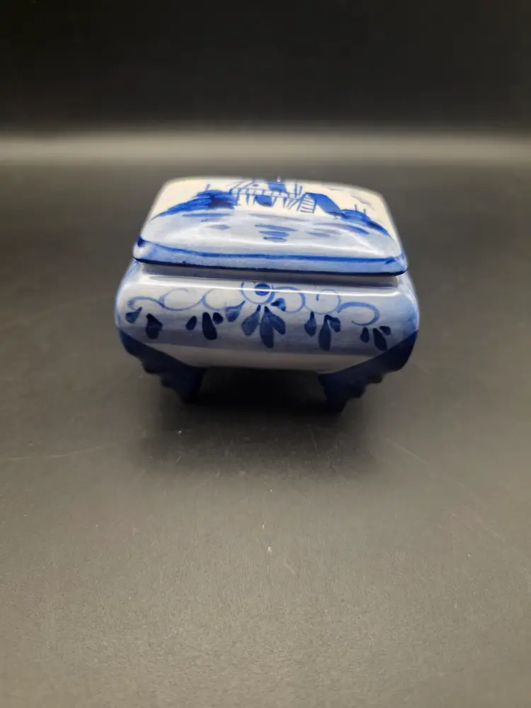 Delft rectangle trinket dish As Is