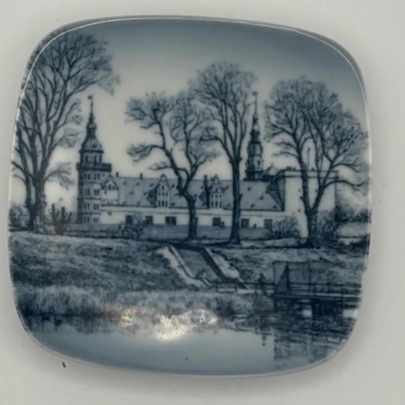Vintage Bing and Grondahl, Kronborg, 9702/708, blue and white, Denmark, square