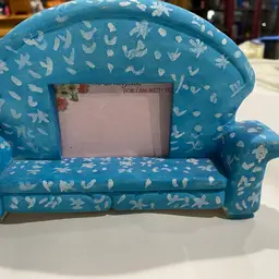 vintage couch pic frame