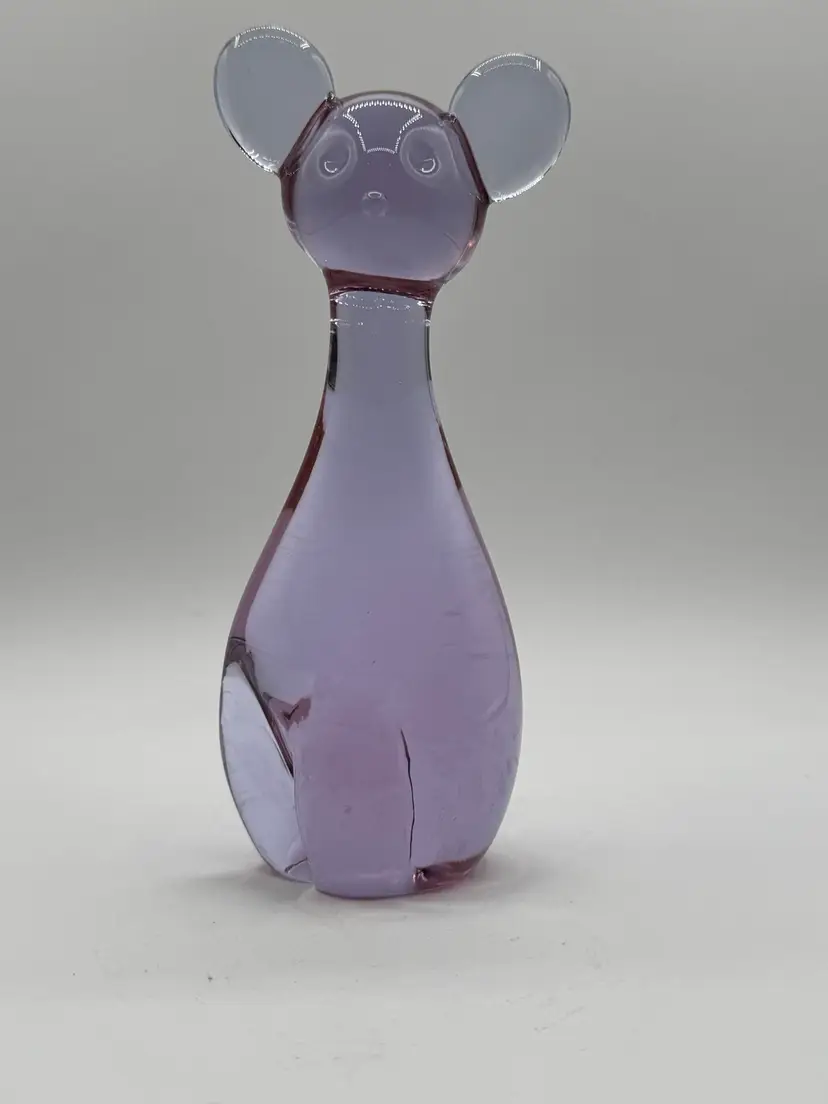 Neodymium (Alexandrite) Mouse Figurine