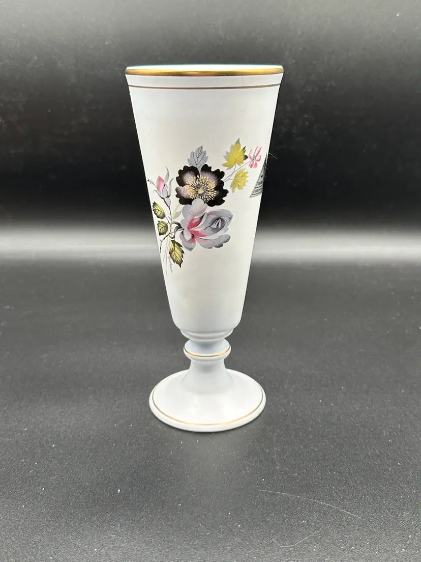 Flora Keramiek Vase Gouda Holland Black Pink Rose 1834 Interior Pedestal