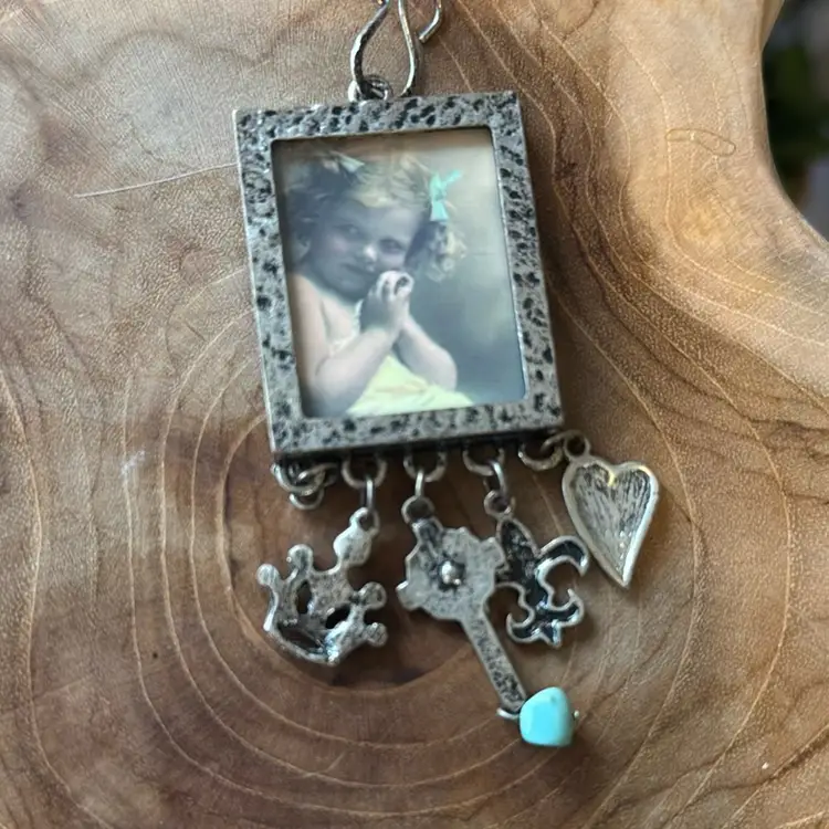 Silver Plate Picture Frame Pendant