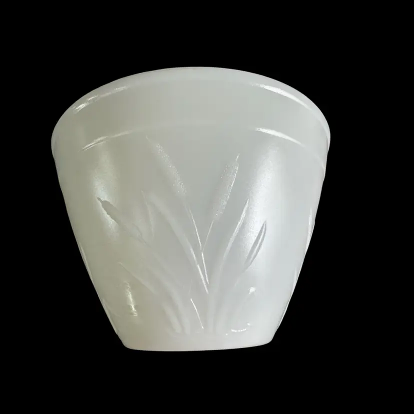 Vintage Hazel Atlas milk glass mixing bowl with embossed cattail pattern. 7.5”x5”