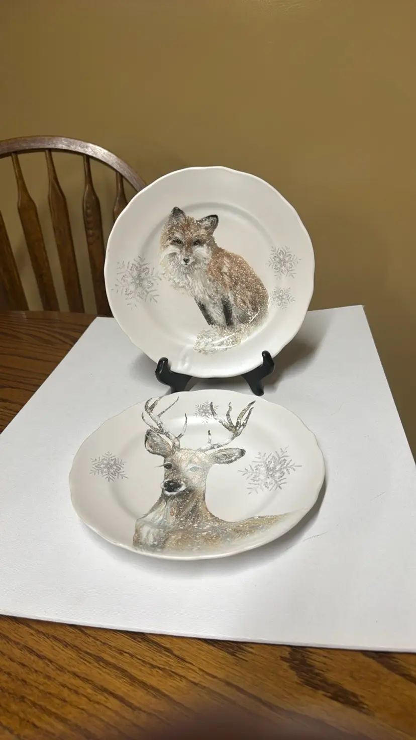 Alder & Ash Winter Woodland Snowflake Deer & Fox 8.5" Porcelain Scallop Plates