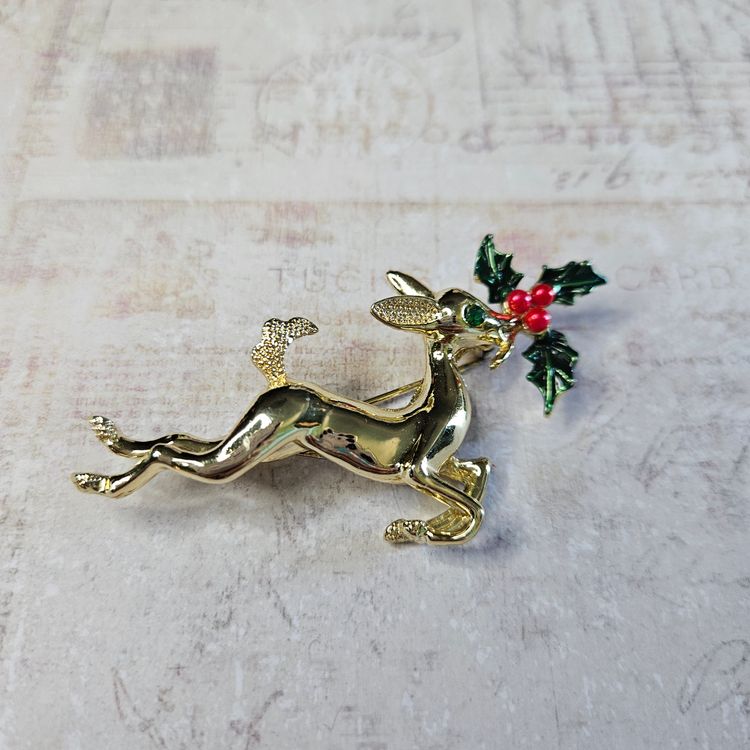 Reindeer Holly Pin Unmarked