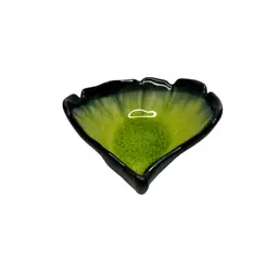 Green Cracked Glass Ceramic Leaf
@3 1/2x 3 1/2