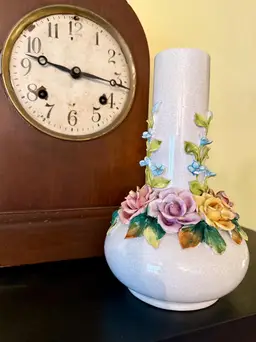 Vintage Italian Bassano Porcelain Vase – Handcrafted Floral Roses & Crackle Glaze – Capodimonte Style, 8” Tall