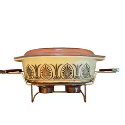 Pyrex Classic Golden Casserole With Original
Box And Cradle Warmer