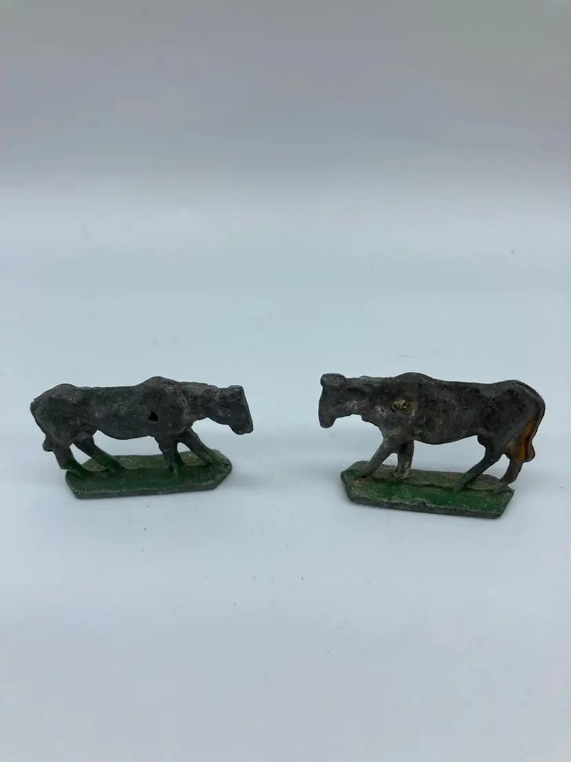 Pair of Mini Metal Toy Cows