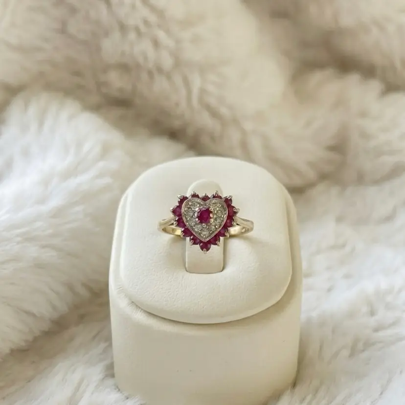 10K Gold Ruby Diamond Heart Ring Size 7.5 Vintage Halo Romantic Fine Jewelry