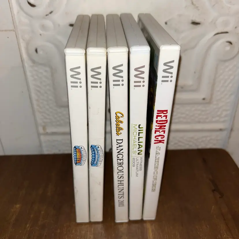 Lot of five Wii games
