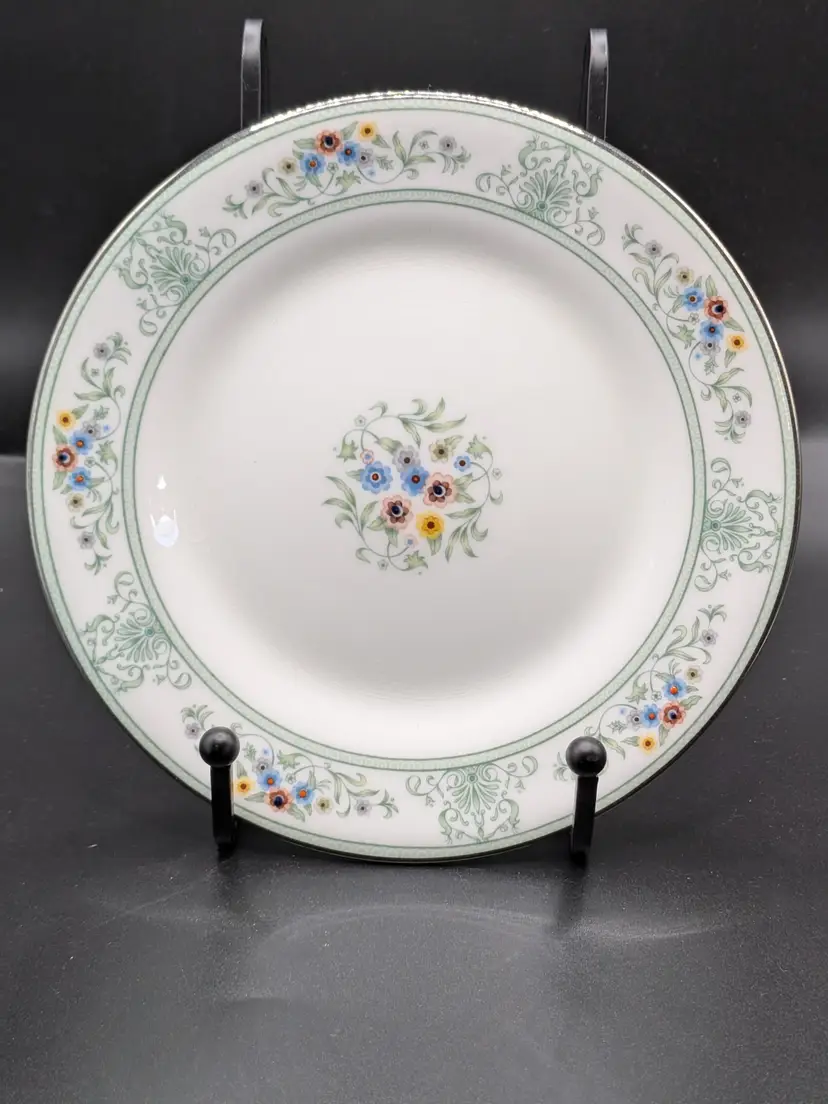 Wedgwood Agincourt Dessert Plates R4471