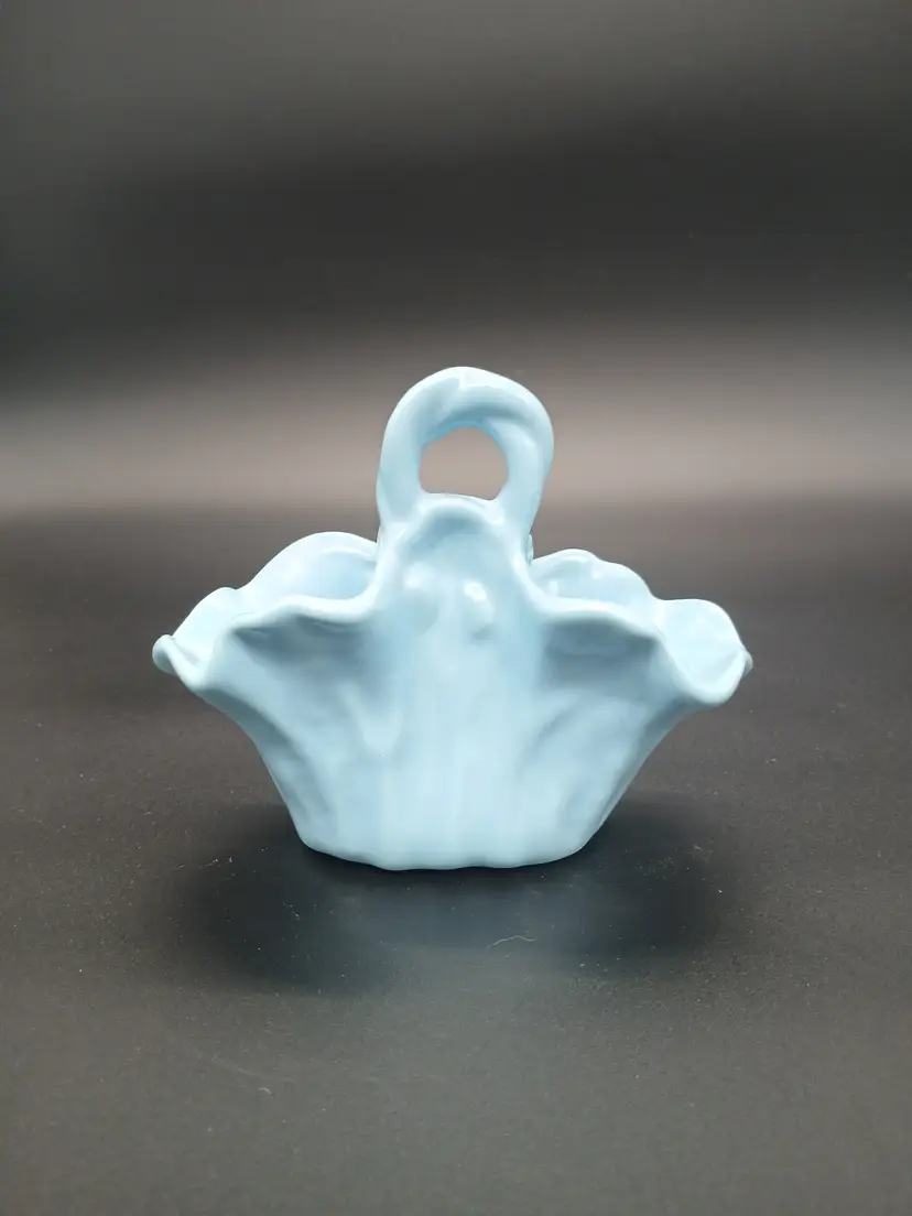 Camark Pottery 138 Blue Basket