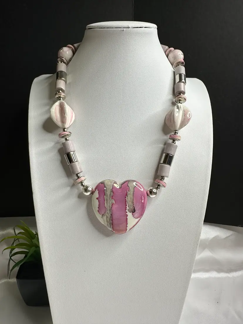 Vintage 80"s porcelain Pink White Shiny Heart Necklace.