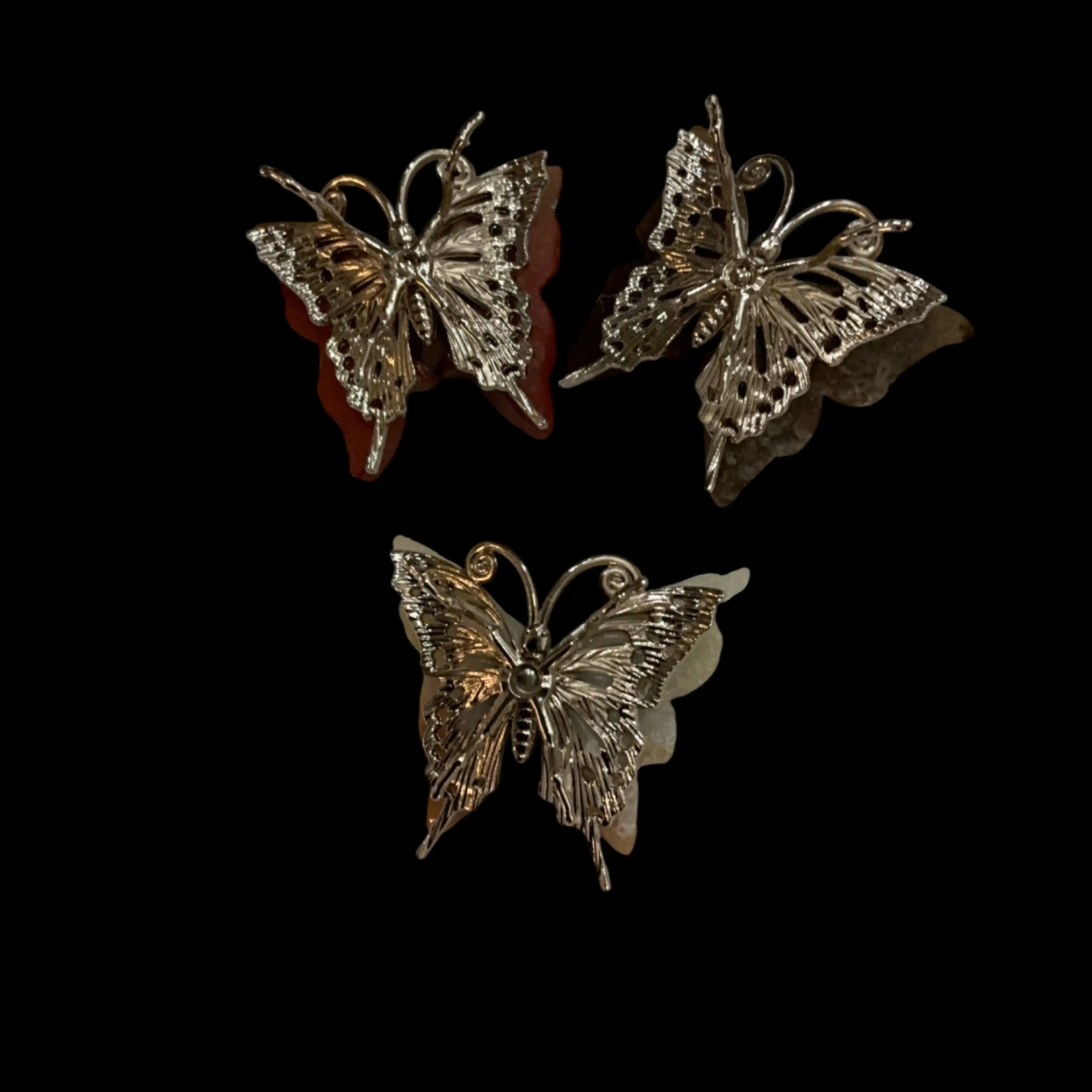Image 2 of 8