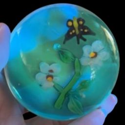 “Glows Green”UV Reactive Paperweight Blue w/ Butterfly & Flowers 2.75”