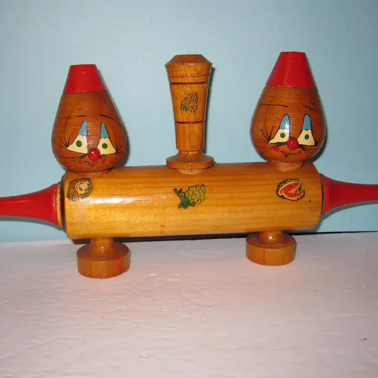 vintage wooden rolling pin salt and pepper shakers with toothpick kitchen