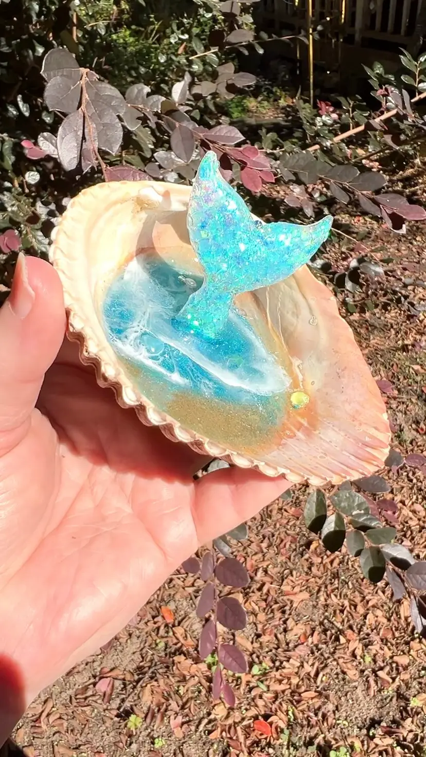 Tropical Beach Scene Cockle Seashell 🐚 Trinket Jewelry Dish w Beach Sand & Resin Mermaid Whale Tail. Collected & Handmade By Me 🫶. Beautiful Blue Colors & Treasures.