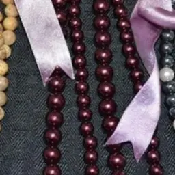 Stunning Burgundy Faux Pearl Necklace With Ribbon Closure