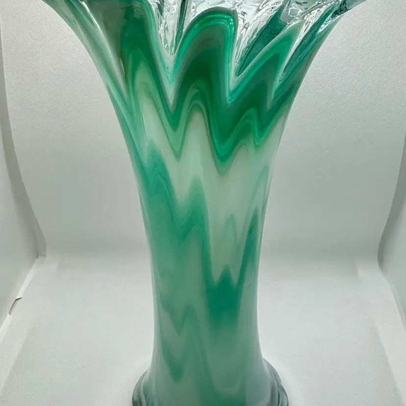 Vintage Fluted Ruffled Handkerchief Vase, Handblown Art Glass, Swirls of Teal Aqua Blue Green White Clear Glass, Unsigned
